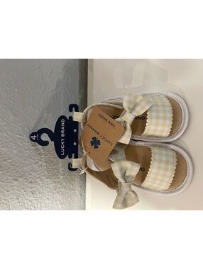 Lucky Brand Baby Girls Yellow Gingham Bow Sandals Size 4